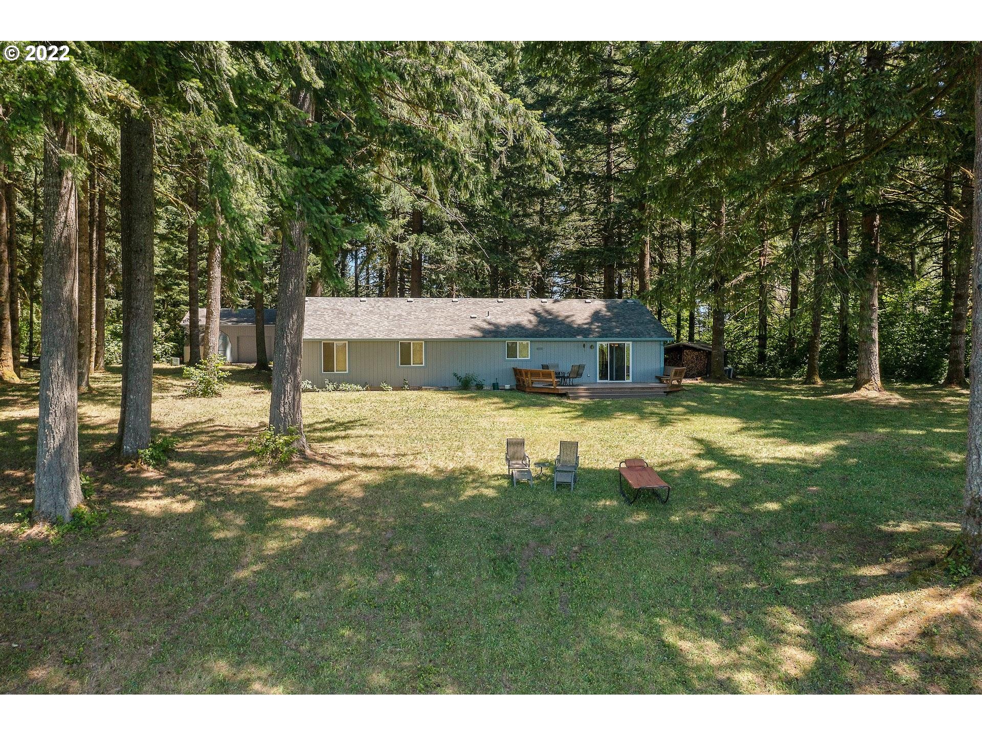 57271 Walker Road Scappoose, OR 97056 - Photo 4 of 31 Backyard