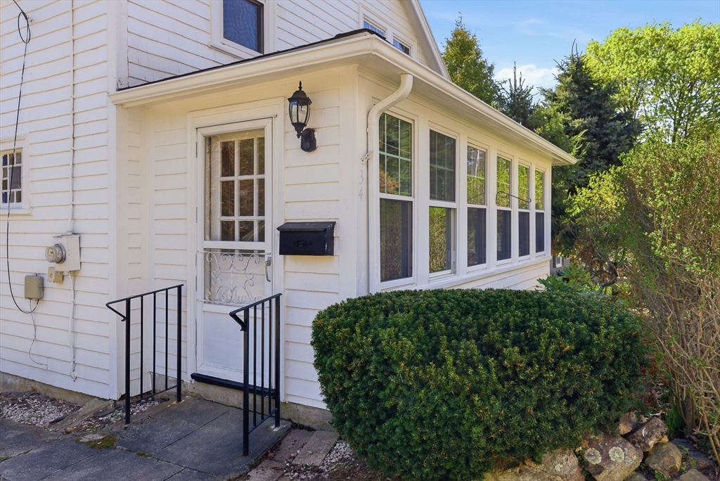 34 Woodland Road Wakefield, MA 01880 - Photo 3 of 30 Gallery Image 3