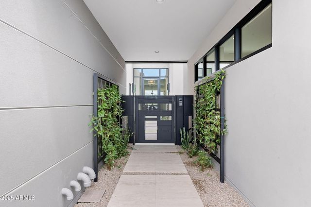 $4,952,250 | 5145 North Ascent Drive, Scottsdale, AZ 85253