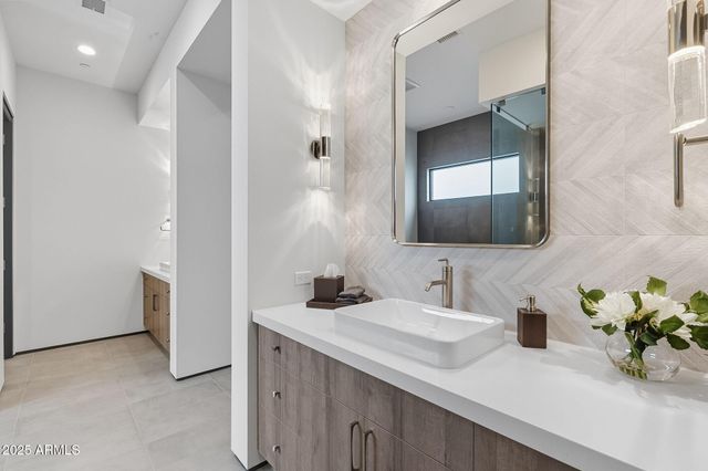 $4,952,250 | 5145 North Ascent Drive, Scottsdale, AZ 85253