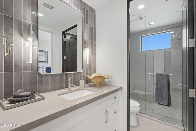 $4,952,250 | 5145 North Ascent Drive, Scottsdale, AZ 85253