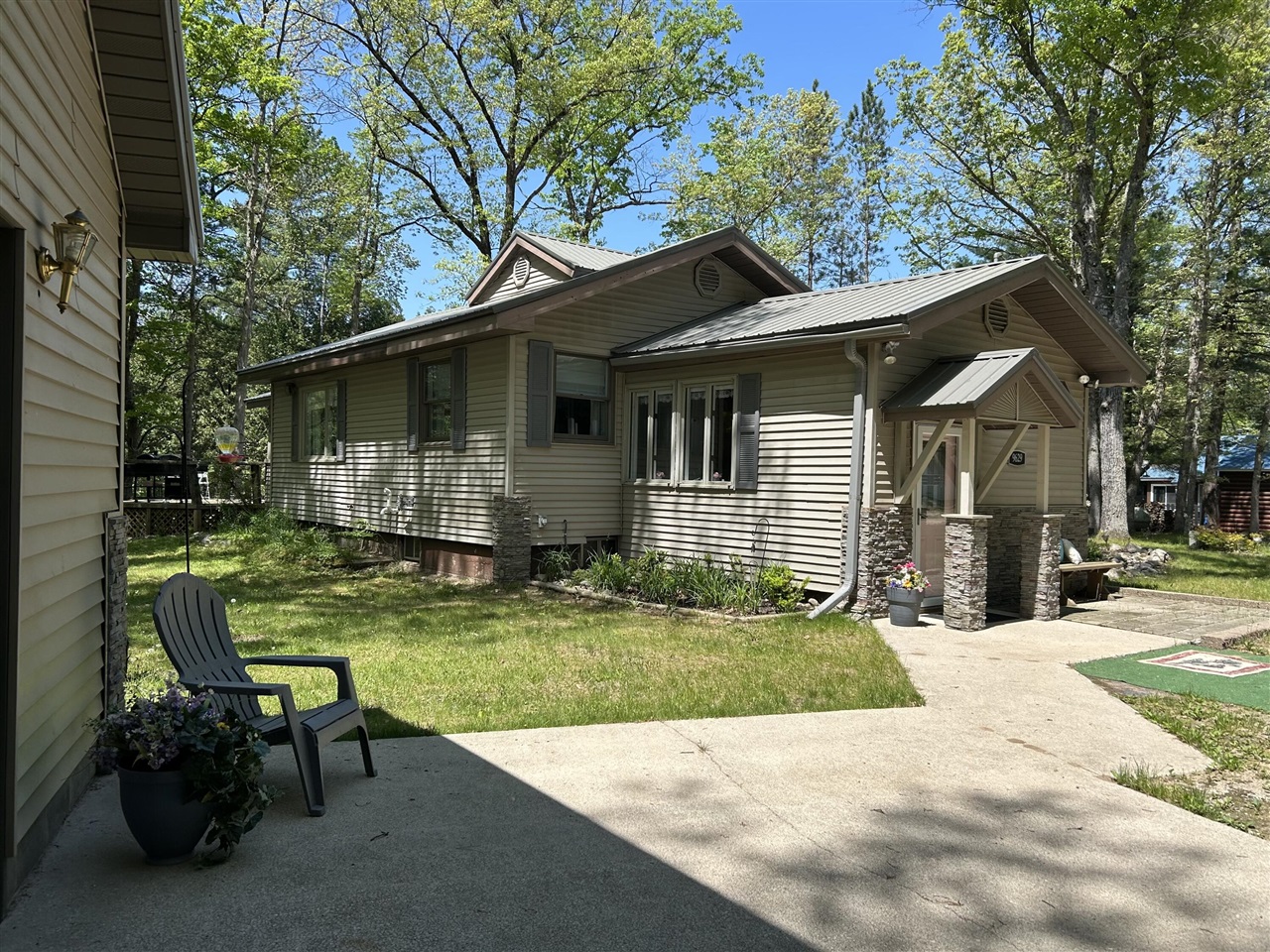 9629 North Kings Point Irons, MI 49644 - Photo 4 of 49