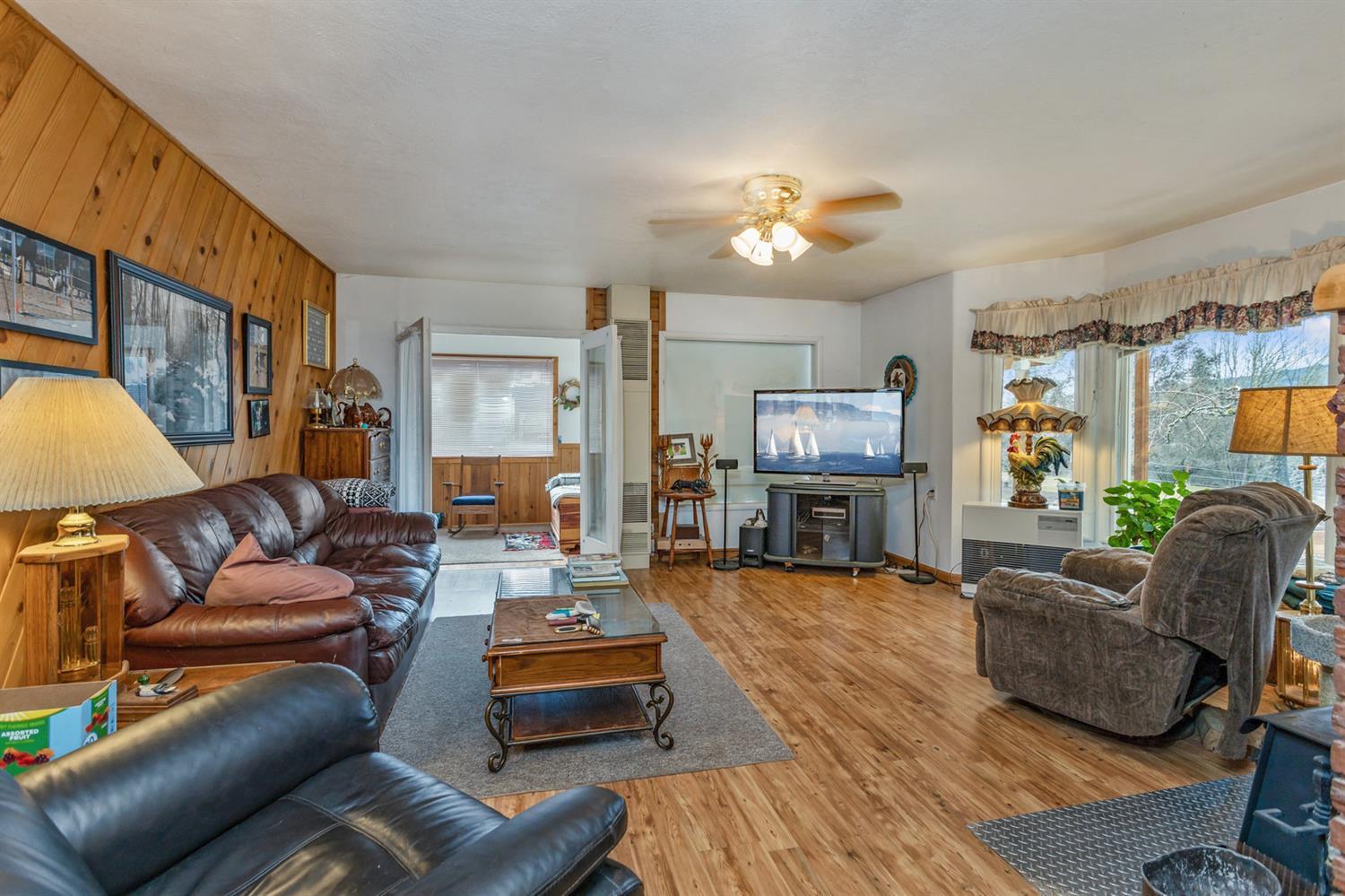 1185 Old Ferry Road Shady Cove, OR 97539 - Photo 13 of 35 Additional Photo