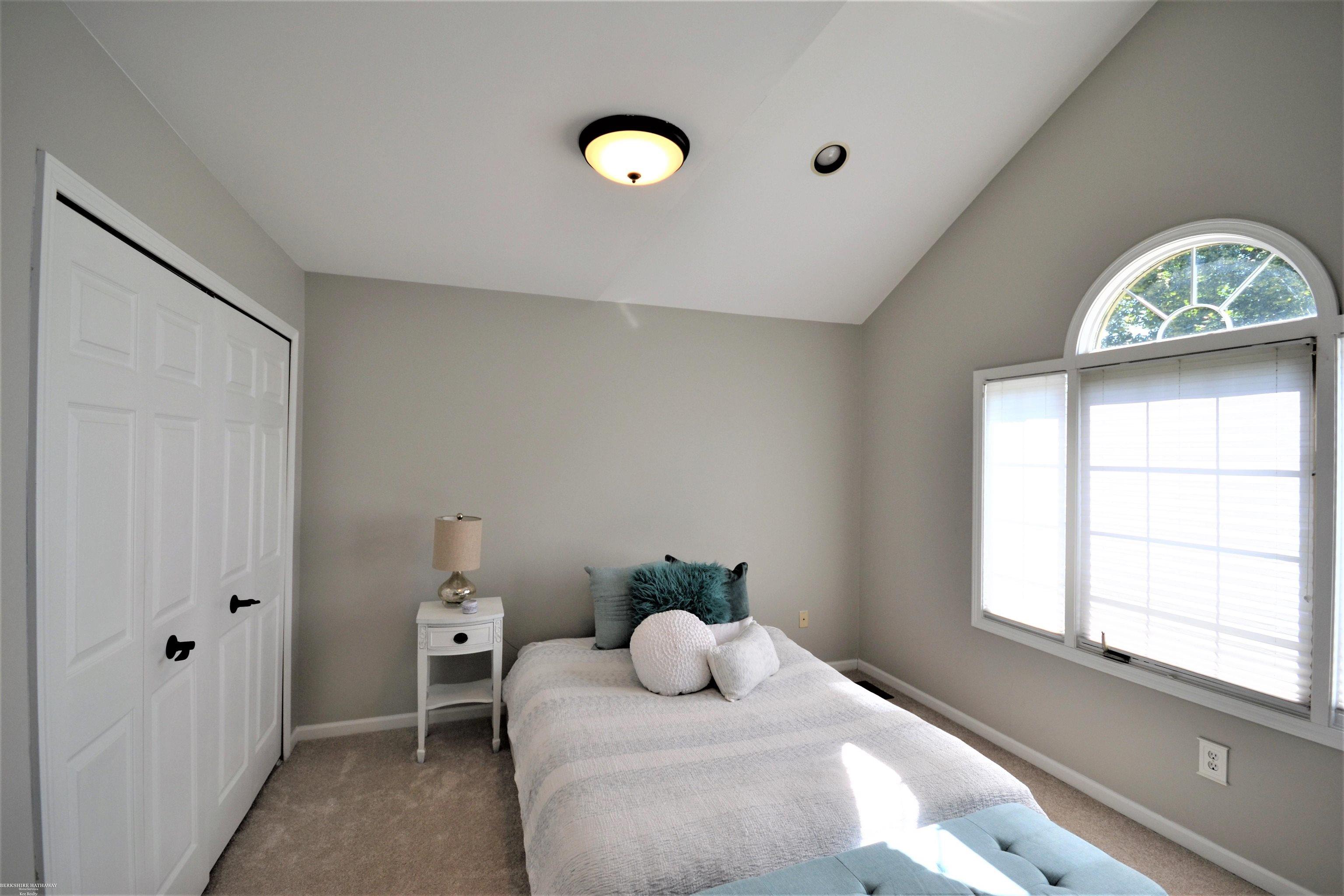 1813 Fox Run Rochester Hills, MI 48306 - Photo 44 of 68