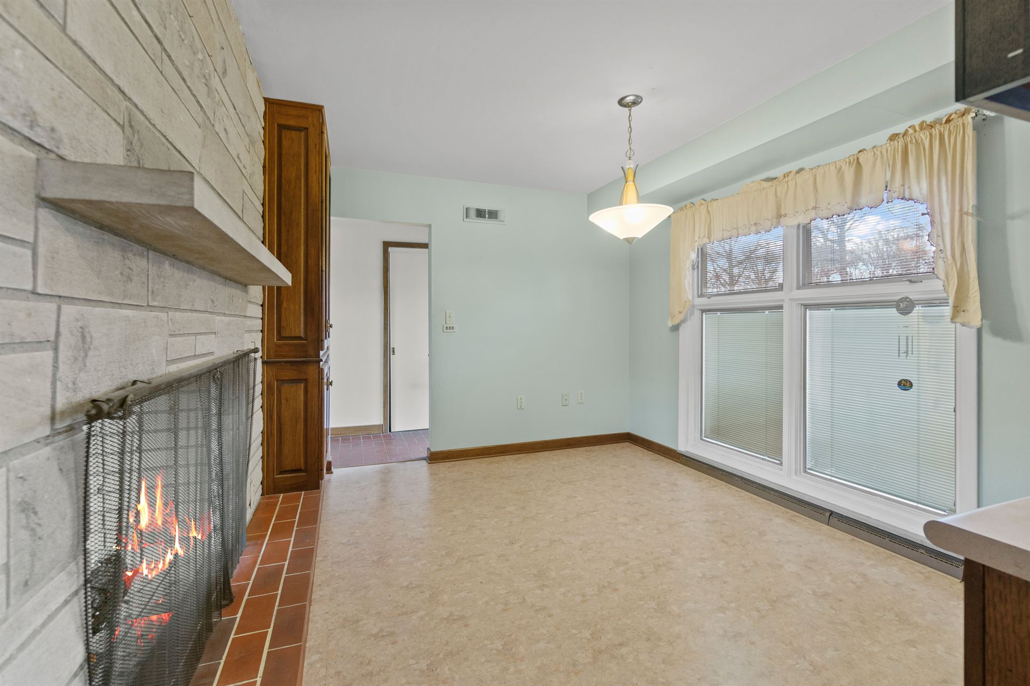 8227 Westridge Road Fort Wayne, IN 46825 - Photo 8 of 36 Gallery Image 8