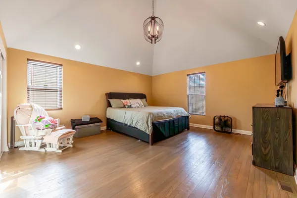 $399,000 | 7931 South Paxton Avenue, Chicago, IL 60617