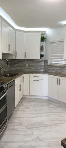 $3,200 | 5749 Camino Del Sol, Unit 202, Boca Raton, FL 33433