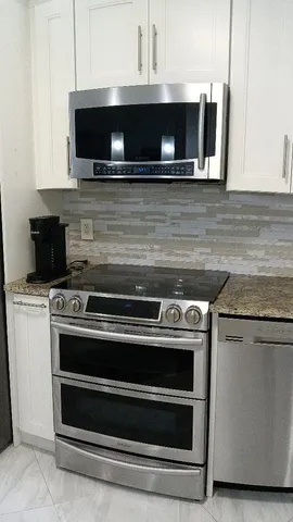 $3,200 | 5749 Camino Del Sol, Unit 202, Boca Raton, FL 33433