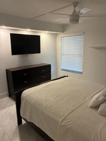 $3,200 | 5749 Camino Del Sol, Unit 202, Boca Raton, FL 33433