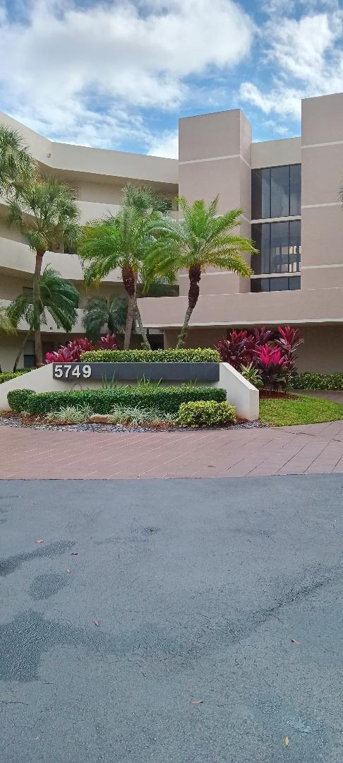 5749 Camino Del Sol, Unit 202 Boca Raton, FL 33433 - Photo 4 of 39 5749 bldg