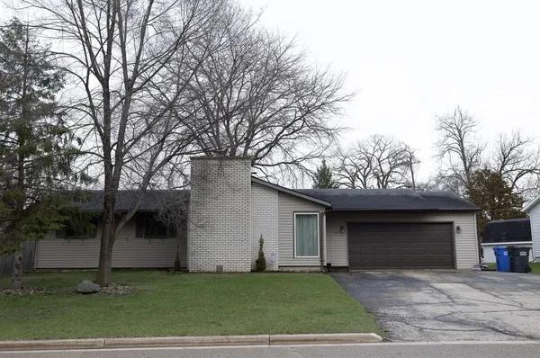 $329,000 | 504 Haskin Drive, Pardeeville, WI 53954