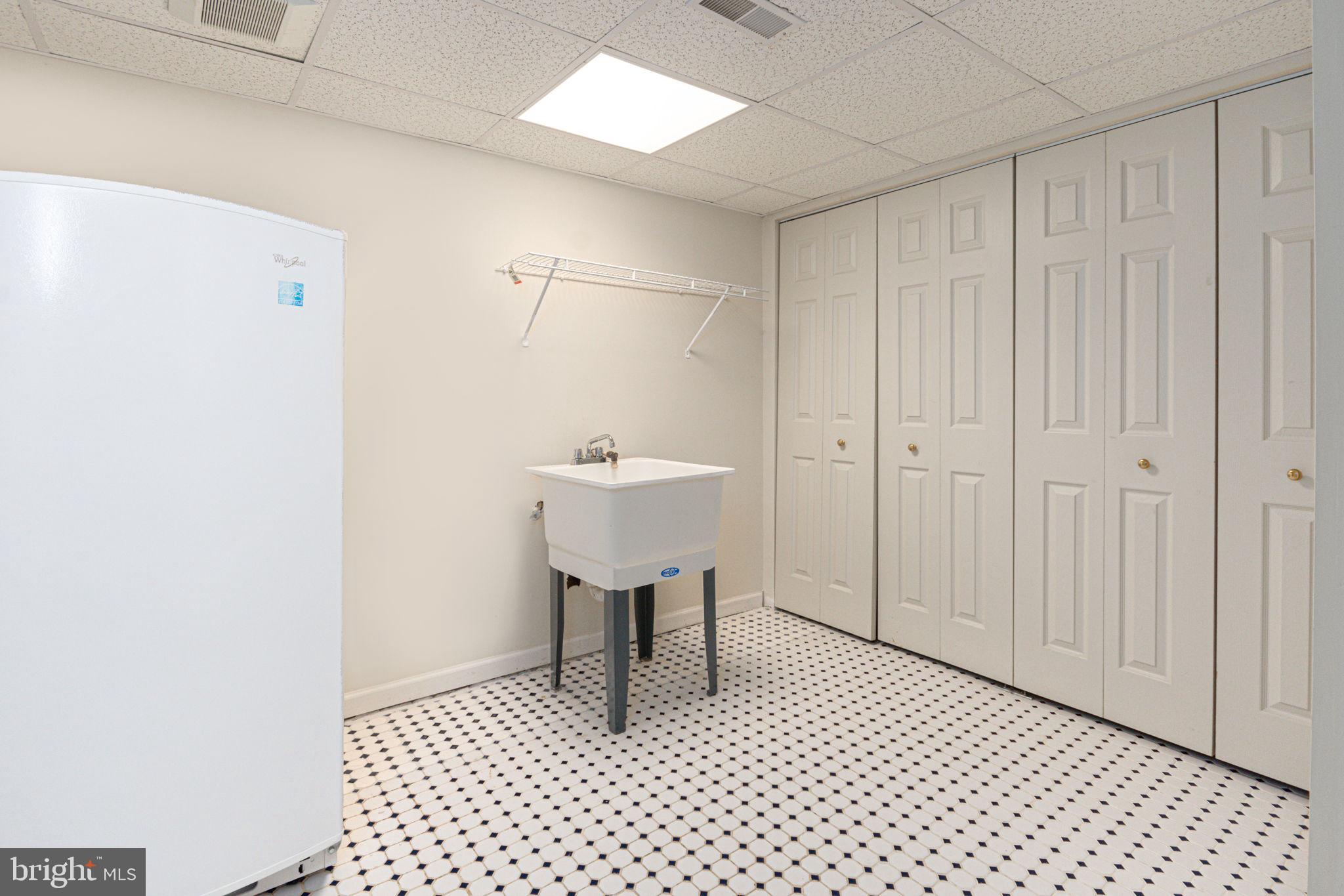118 Queensberry Road Baltimore, MD 21237 - Photo 29 of 38 Lower level bonus room #1