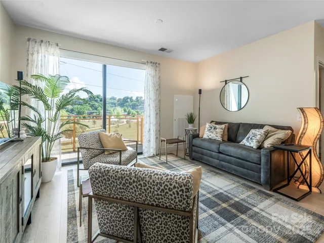 $423,900 | 68 Craven Street, Unit 310, Asheville, NC 28806