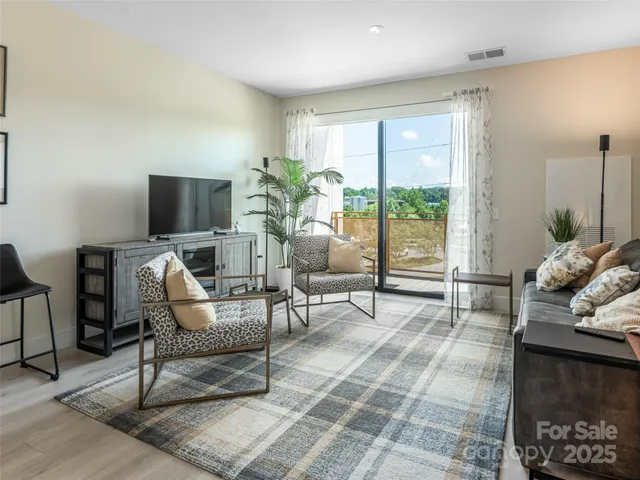 $423,900 | 68 Craven Street, Unit 310, Asheville, NC 28806