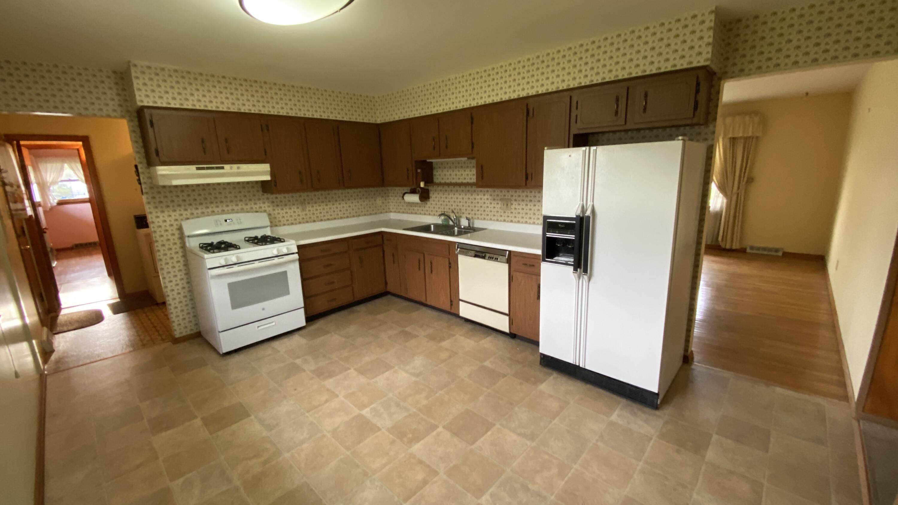 429 Fairview Avenue Crown Point, IN 46307 - Photo 12 of 47 3000x1687