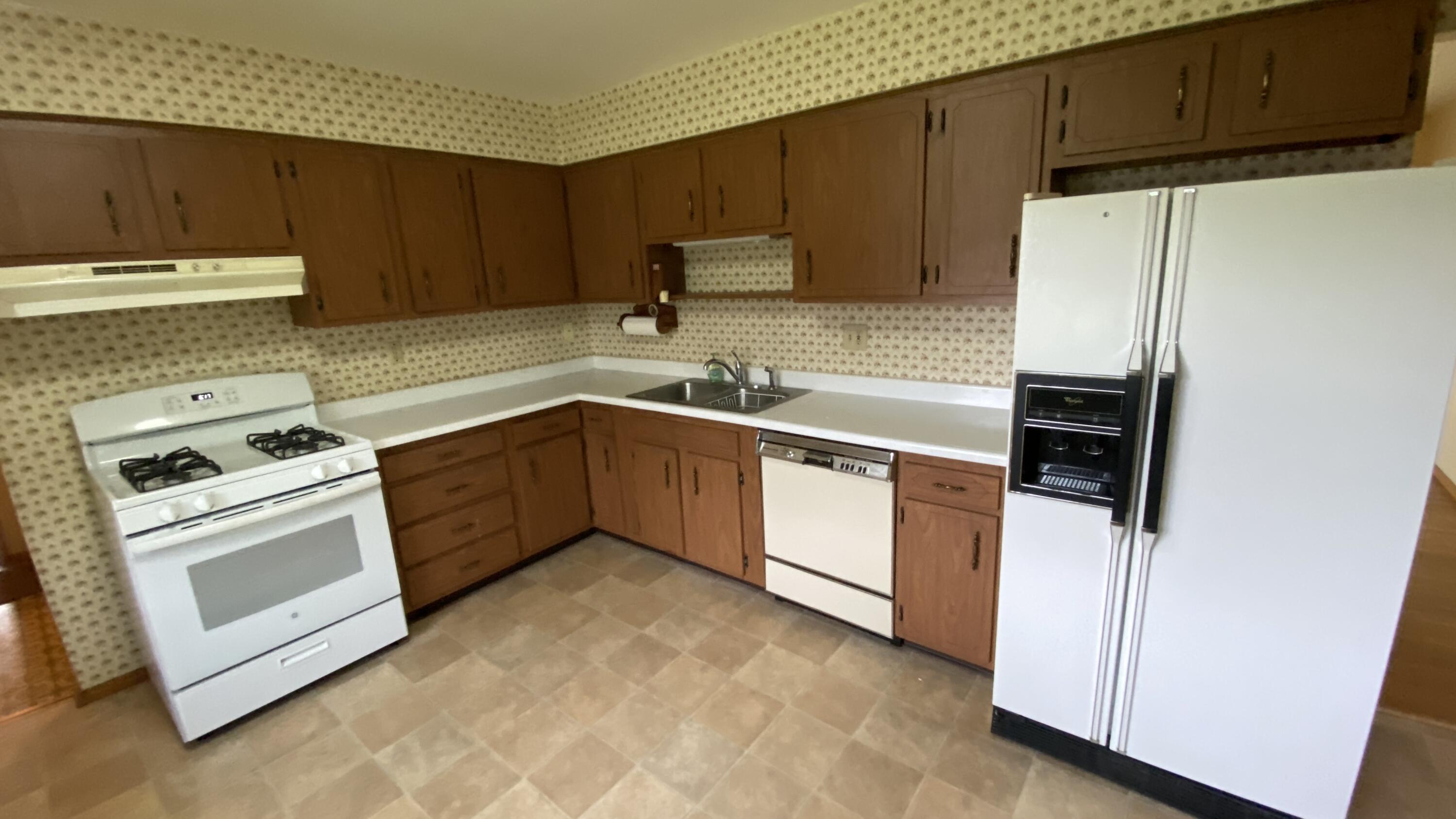 429 Fairview Avenue Crown Point, IN 46307 - Photo 3 of 47 3000x1687