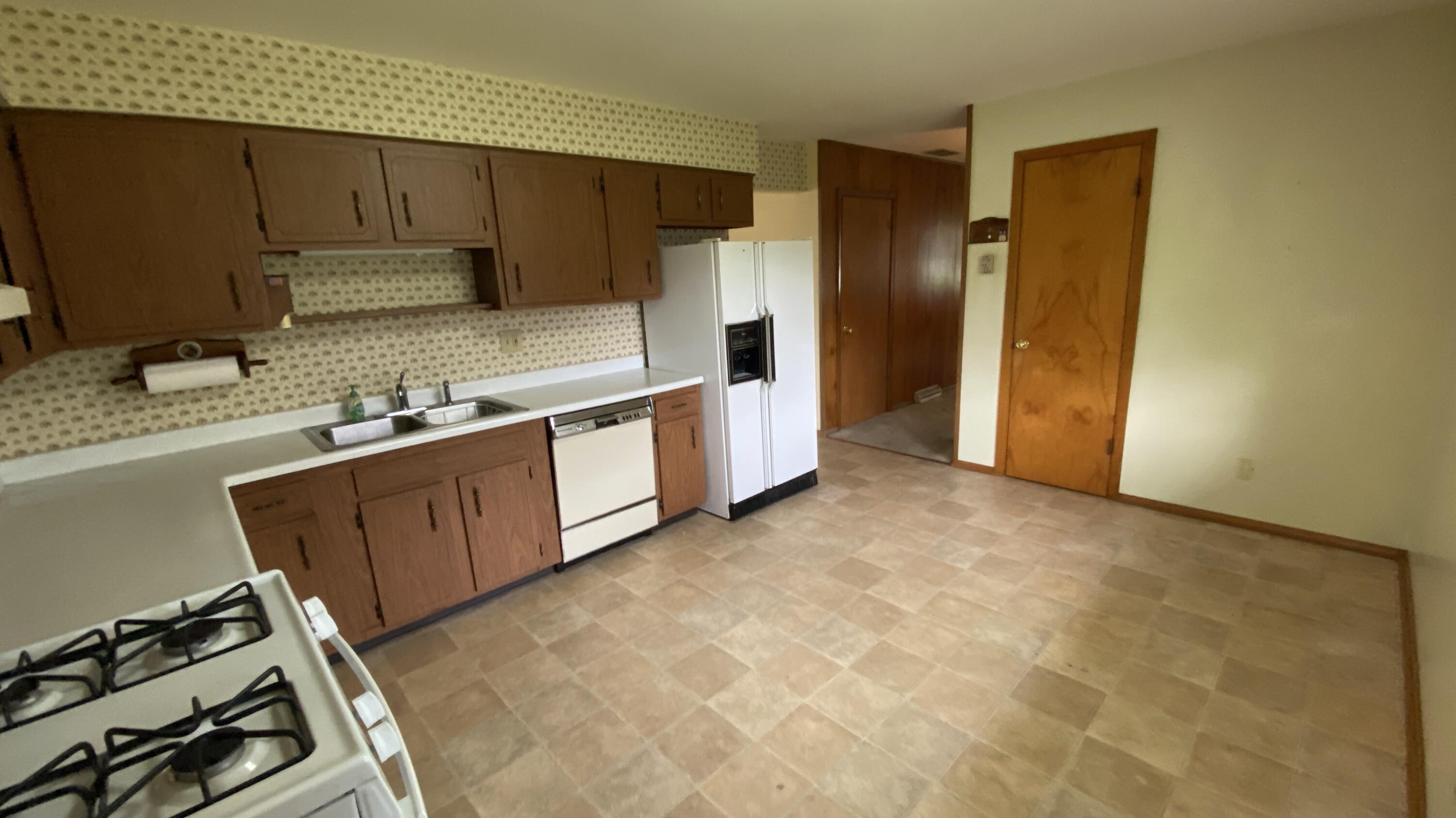 429 Fairview Avenue Crown Point, IN 46307 - Photo 6 of 47 3000x1687