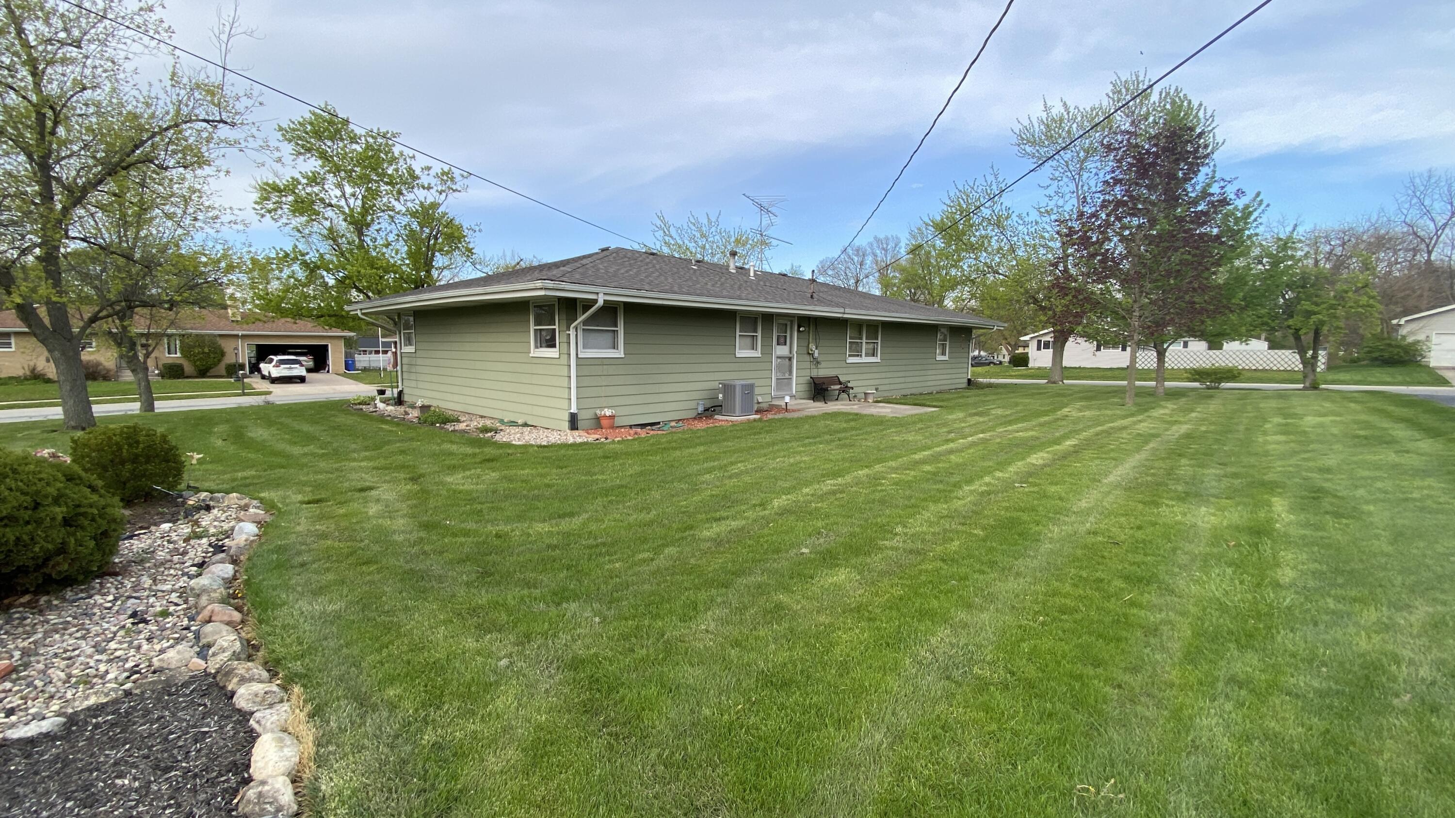 429 Fairview Avenue Crown Point, IN 46307 - Photo 7 of 47 3000x1687