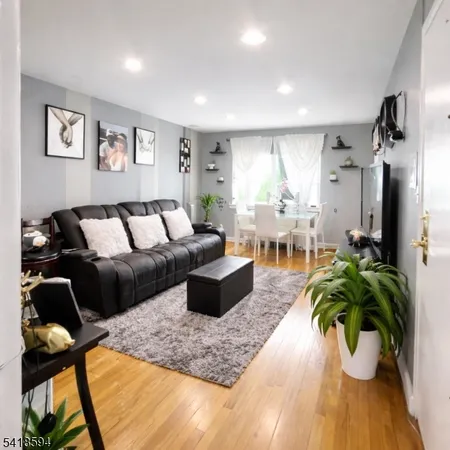 $240,000 | 23A Carolyn Terrace, Unit B, Roselle, NJ 07203