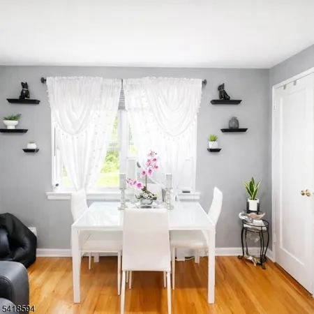 $240,000 | 23A Carolyn Terrace, Unit B, Roselle, NJ 07203