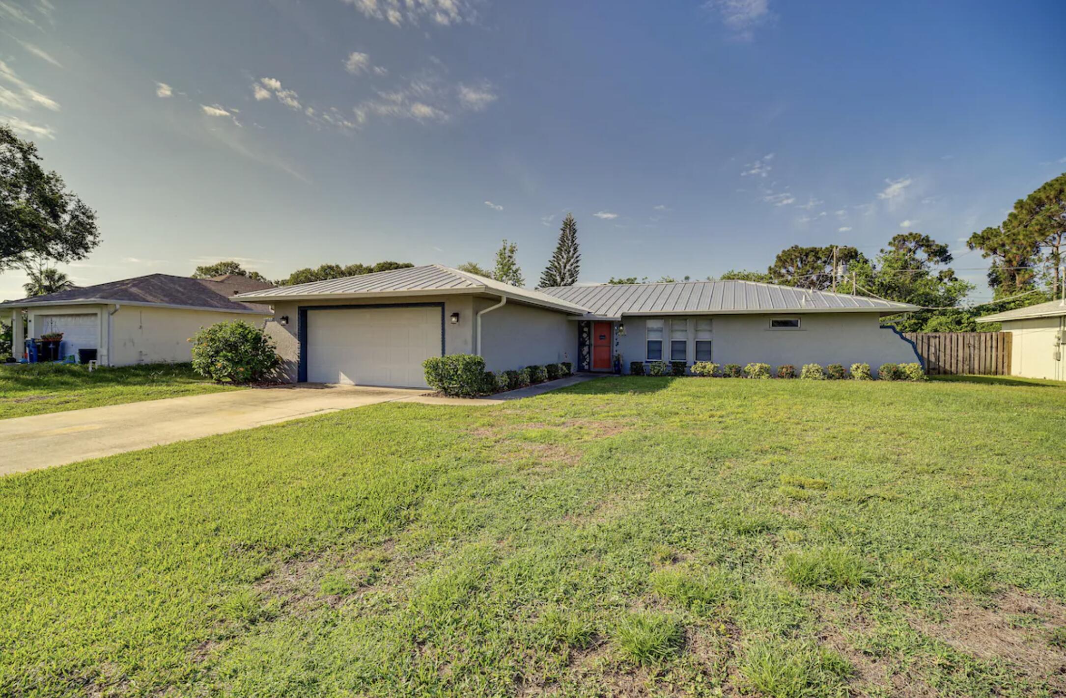 1810 Brookside St Northeast  