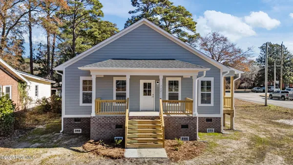 $310,000 | 700 North Grace Avenue, New Bern, NC 28562