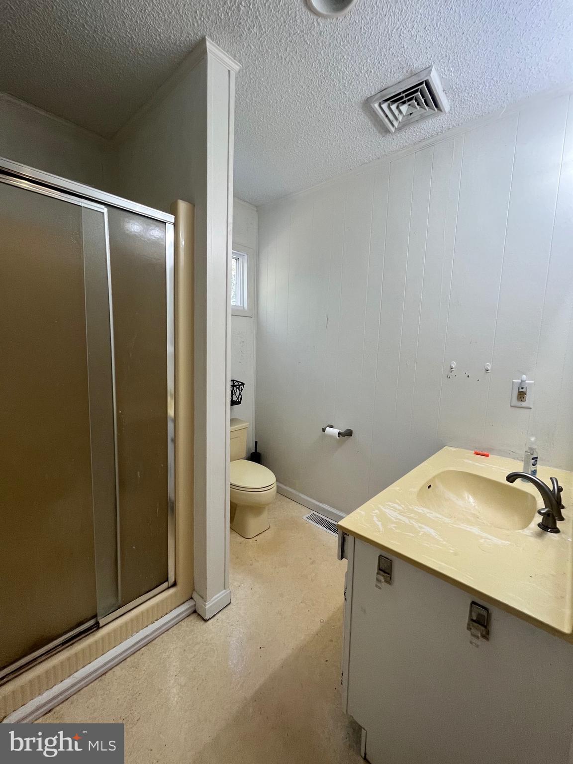 34872 Pyle Center Road Frankford, DE 19945 - Photo 11 of 23 Upstairs Bathroom