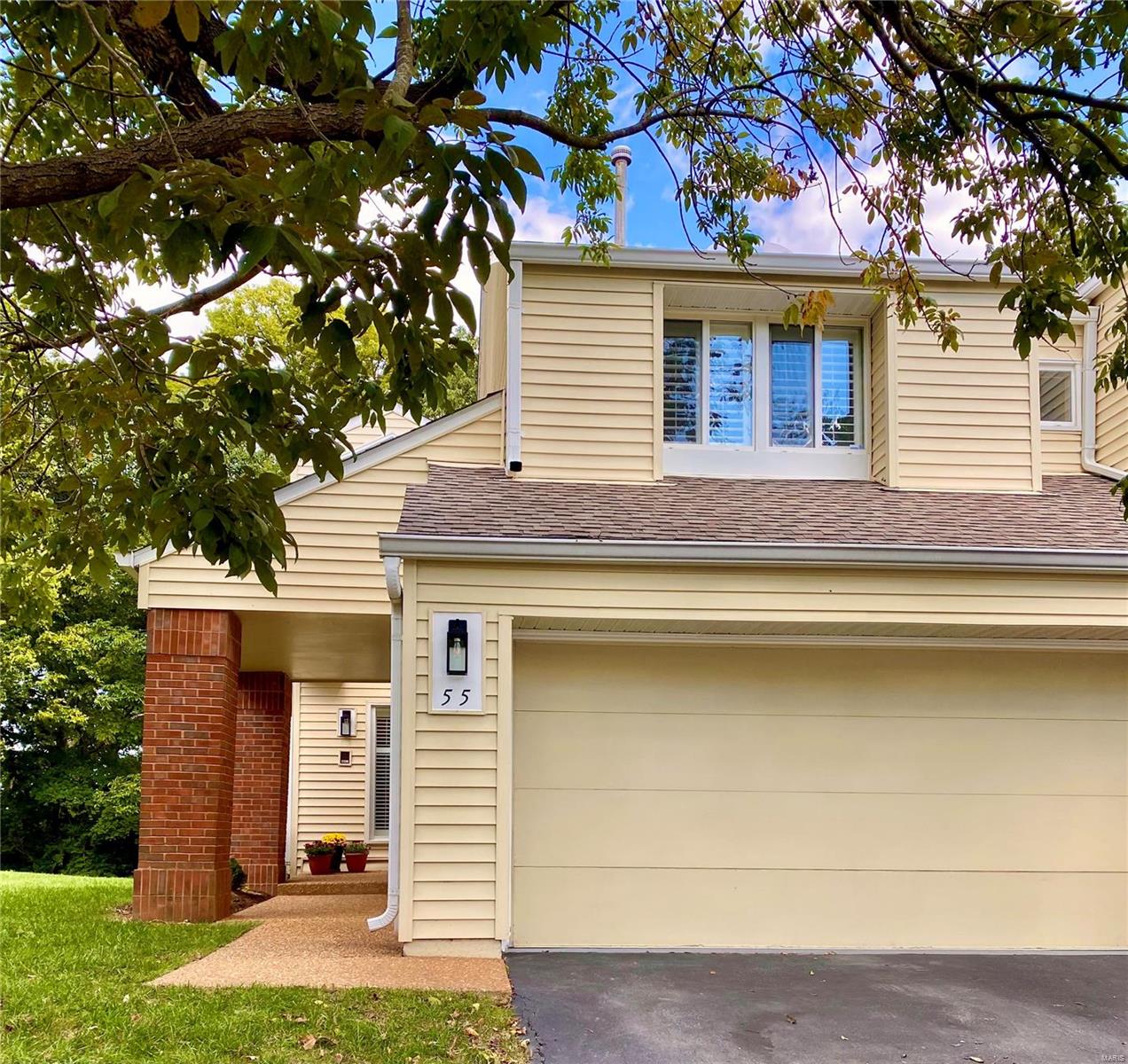 55 Ridgeview Cir Court Ballwin, MO 63021 - Photo 1 of 30 Gallery Image 1