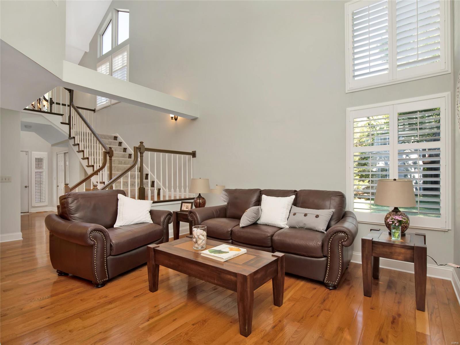 55 Ridgeview Cir Court Ballwin, MO 63021 - Photo 4 of 30 Gallery Image 4