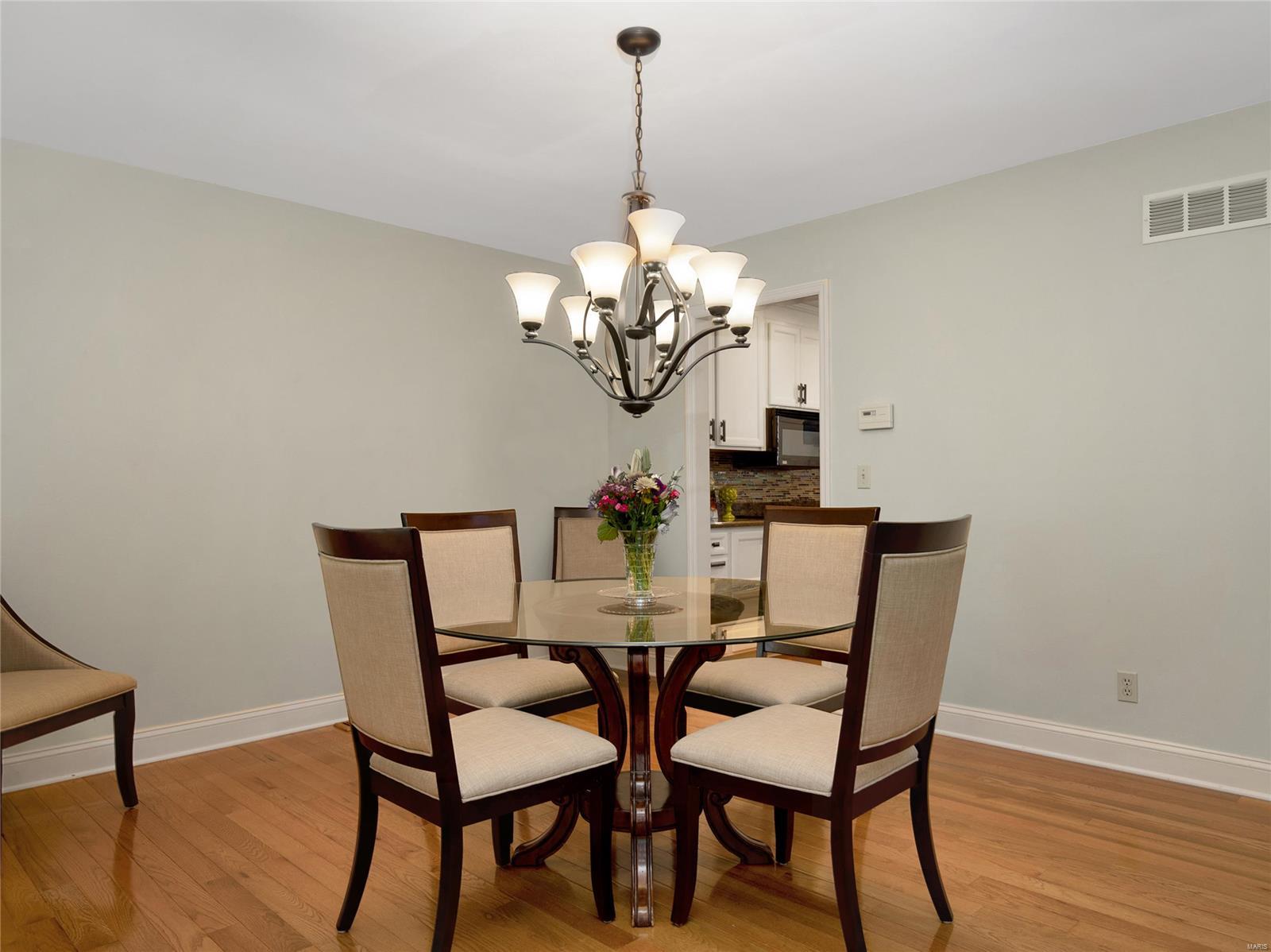 55 Ridgeview Cir Court Ballwin, MO 63021 - Photo 10 of 30 Gallery Image 10