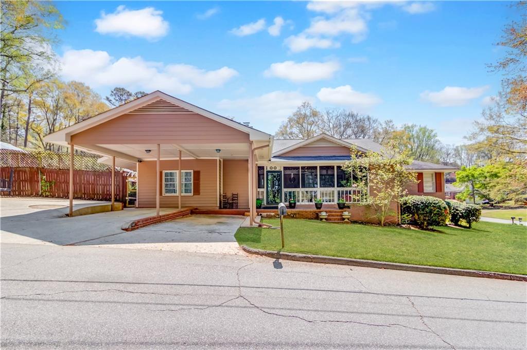 114 Pine Circle Monroe, GA 30655 - Photo 3 of 30