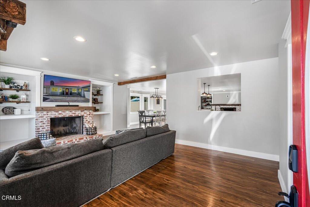 2906 Knight Rondo Camarillo, CA 93010 - Photo 2 of 63