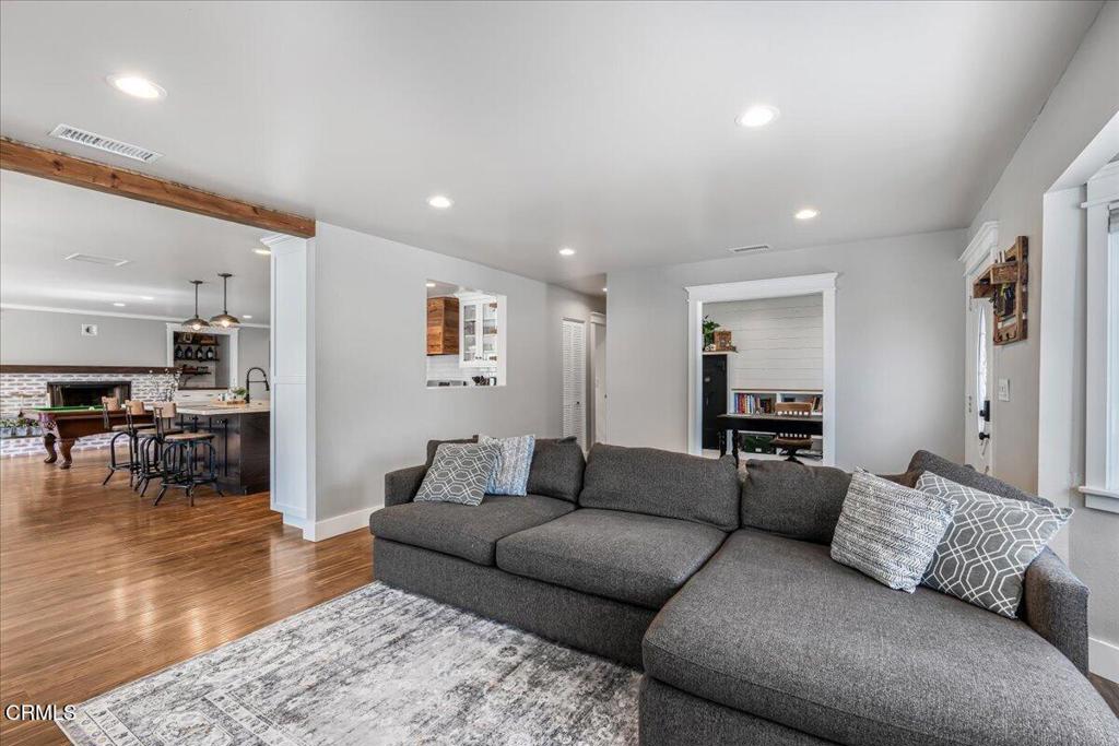 2906 Knight Rondo Camarillo, CA 93010 - Photo 8 of 63