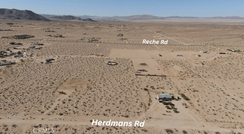 60684 Herdmans Road Landers, CA 92285 - Photo 3 of 6
