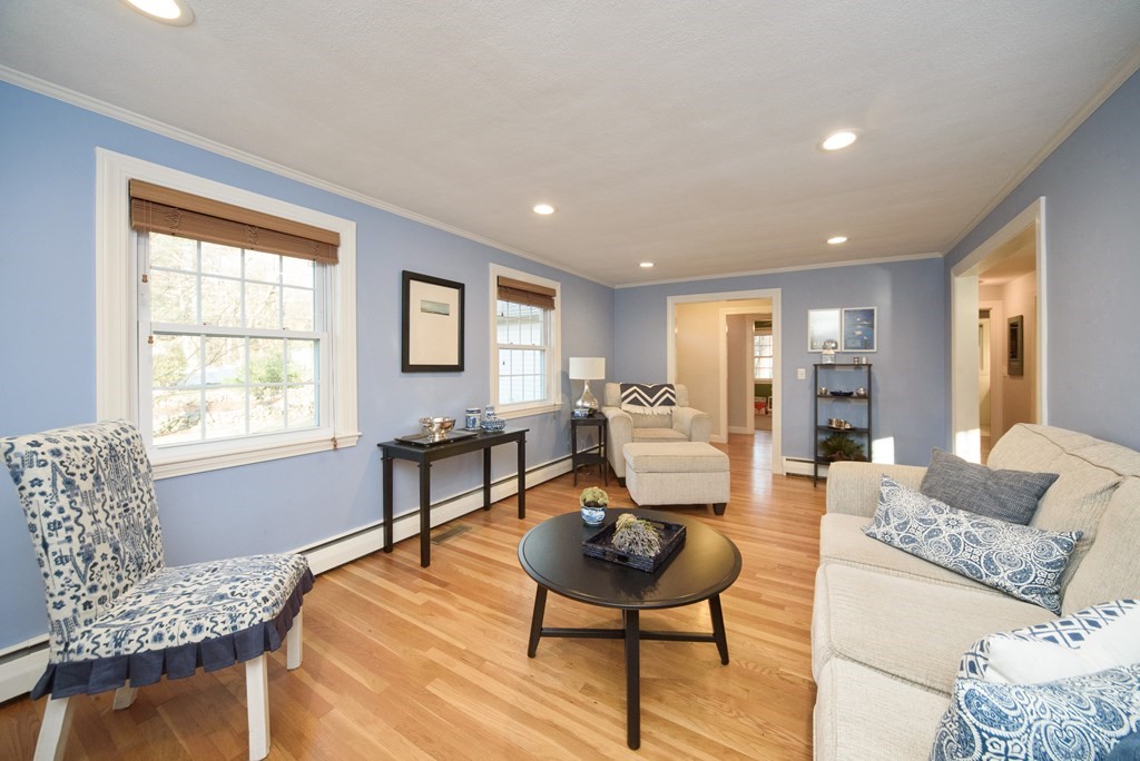 70 Taylor Road Acton, MA 01720 - Photo 4 of 30 Gallery Image 4