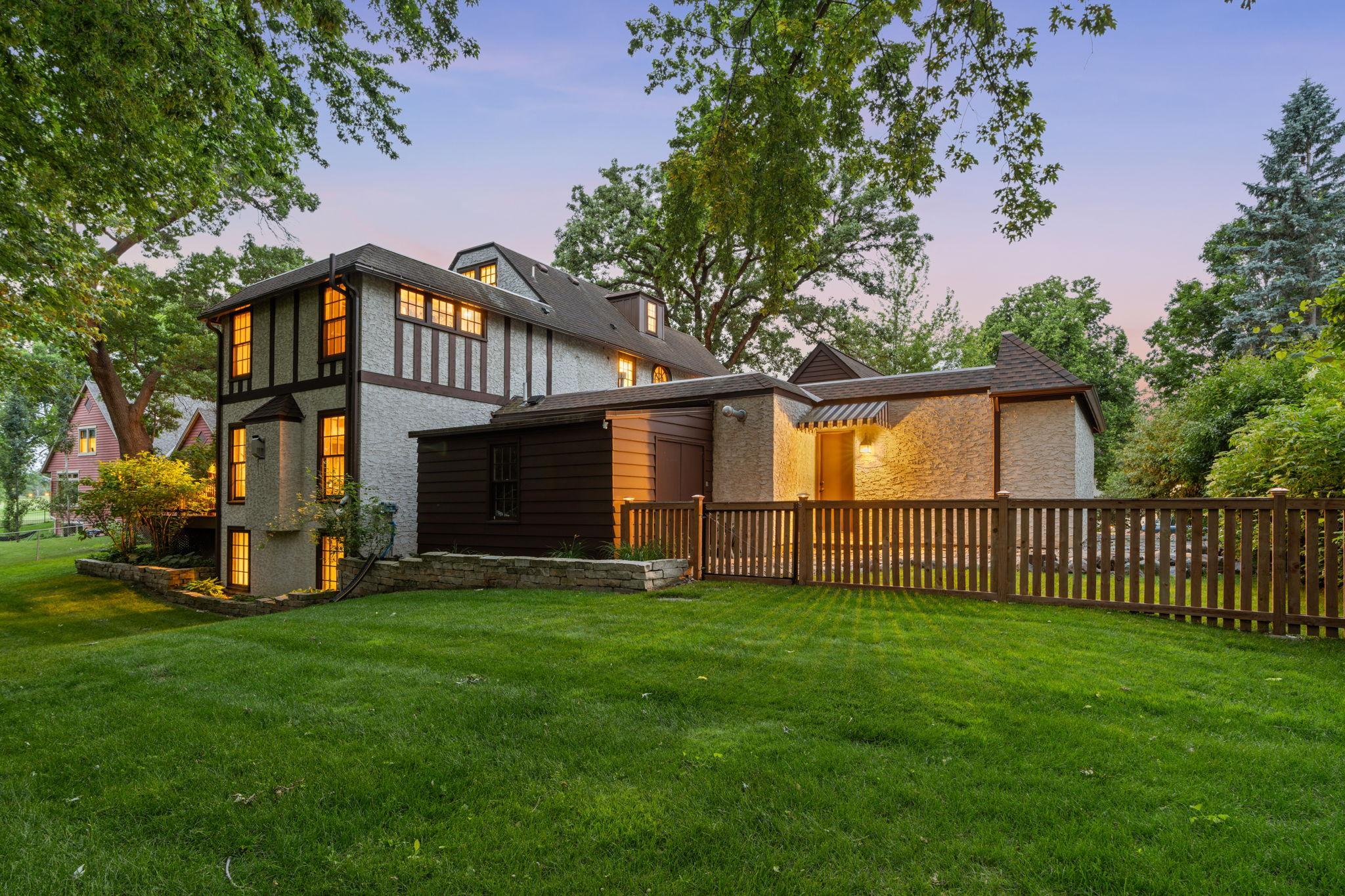 249 Hawthorne Road Hopkins, MN 55343 - Photo 47 of 56