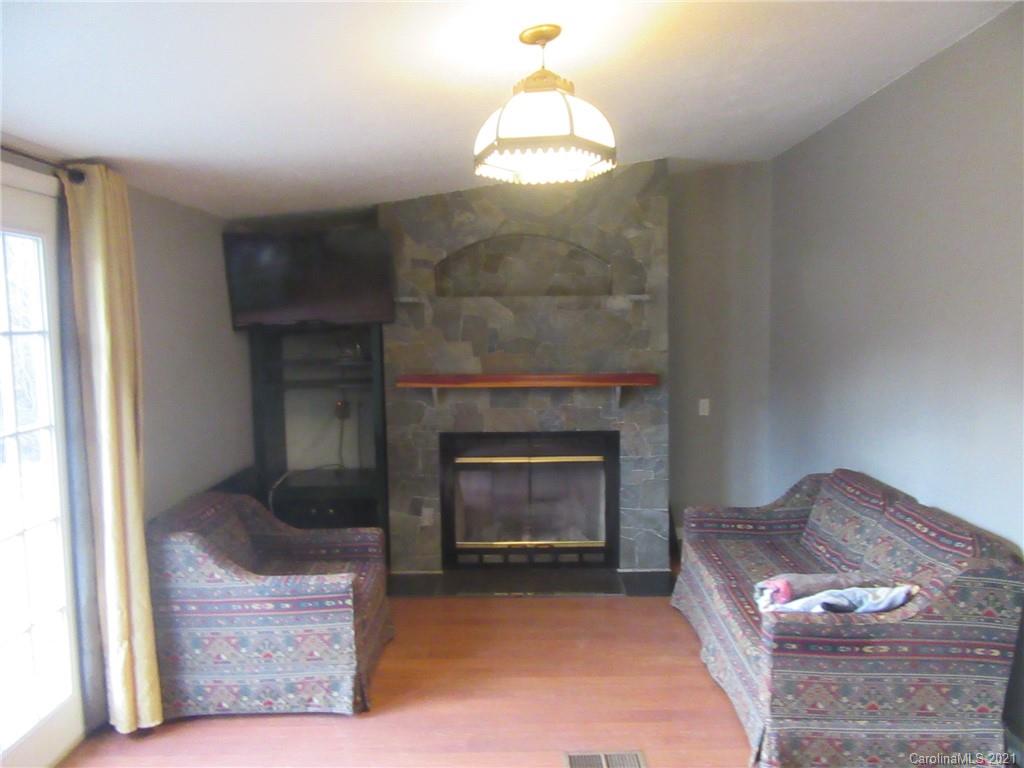 1287 Henderson Mill Road Morganton, NC 28655 - Photo 2 of 20 Gallery Image 2