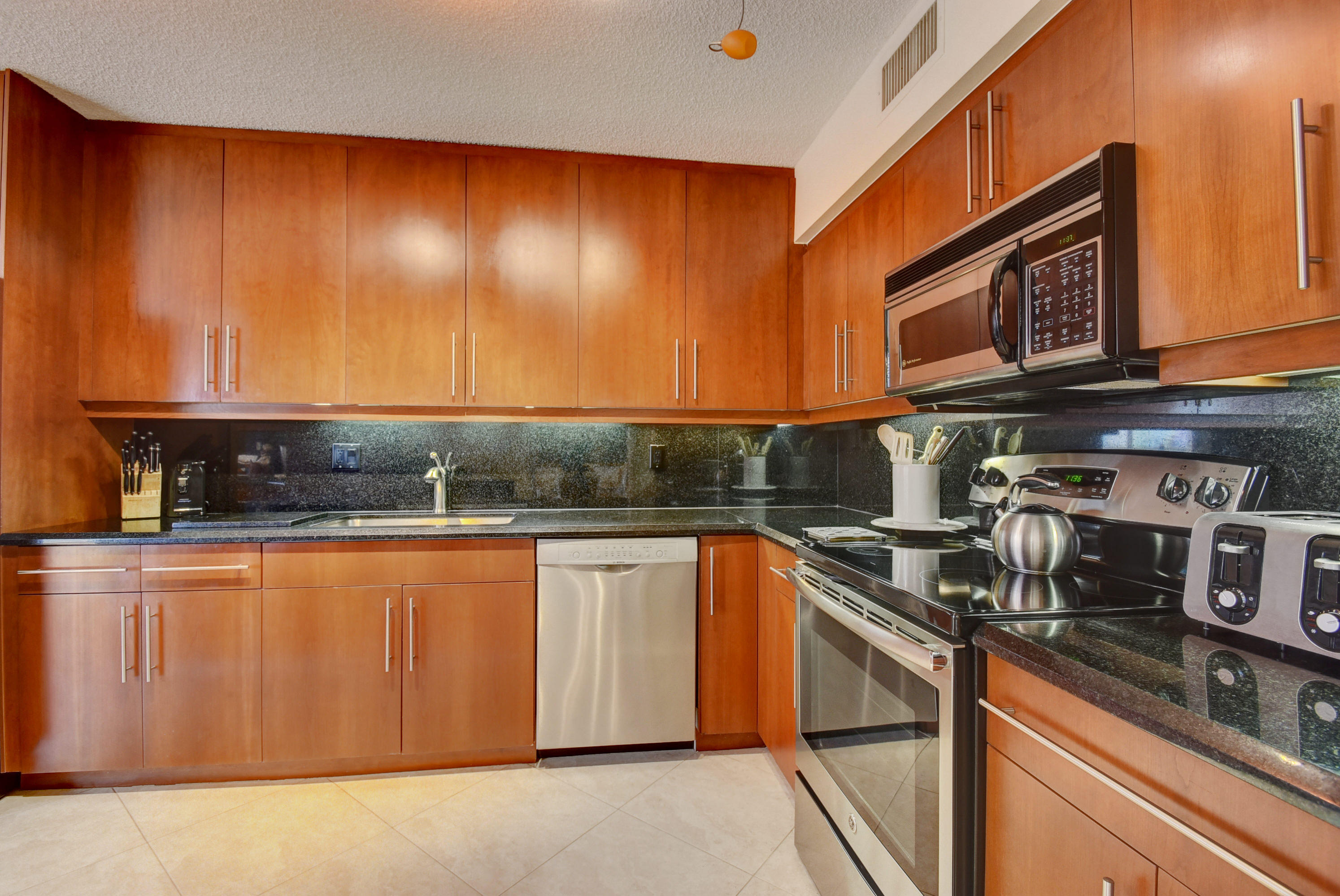 7202 Promenade Drive, Unit 701 Boca Raton, FL 33433 - Photo 17 of 53 Virtuals1 (17)