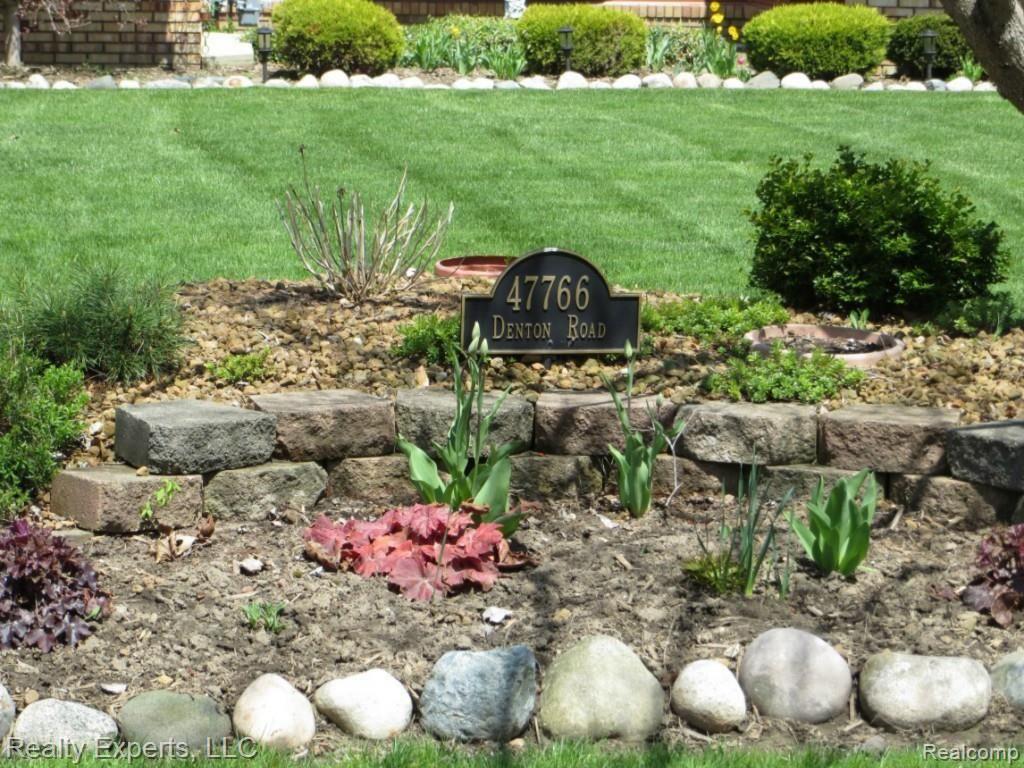 47766 Denton Road Belleville, MI 48111 - Photo 2 of 23 IMG_1050.jpg