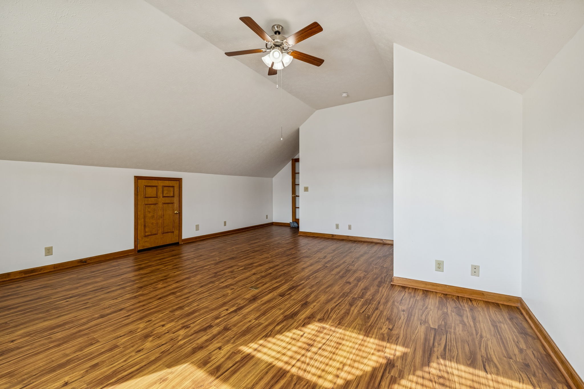 1457 Absher Branch Road Westmoreland, TN 37186 - Photo 36 of 74 wooden floor in an empty room