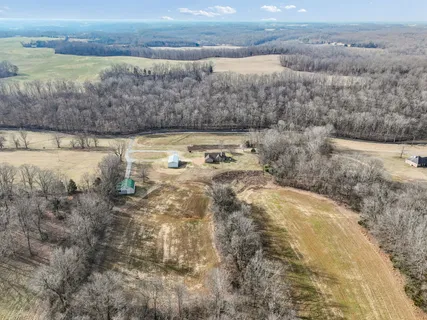 $849,900 | 1457 Absher Branch Road, Westmoreland, TN 37186