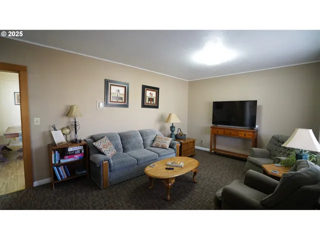 $349,000 | 145 Franklin Street, Dayville, OR 97825