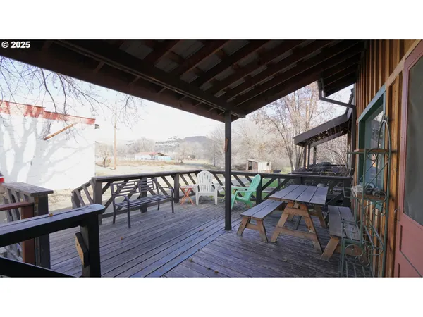 $329,000 | 145 Franklin Street, Dayville, OR 97825