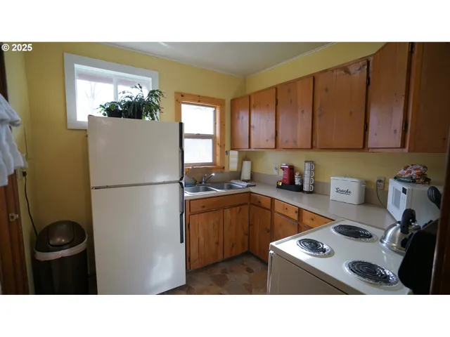 $349,000 | 145 Franklin Street, Dayville, OR 97825