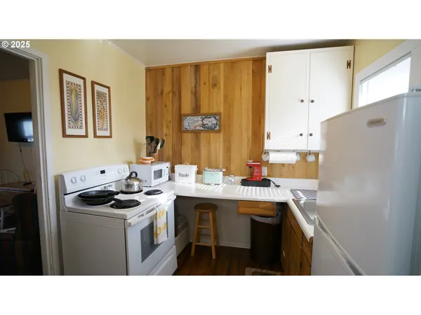 $329,000 | 145 Franklin Street, Dayville, OR 97825