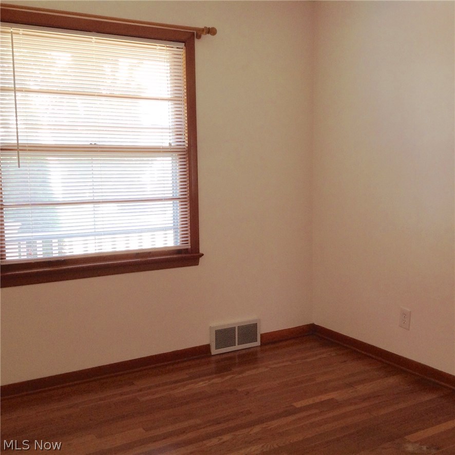 4210 Lambert Road South Euclid, OH 44121 - Photo 12 of 14