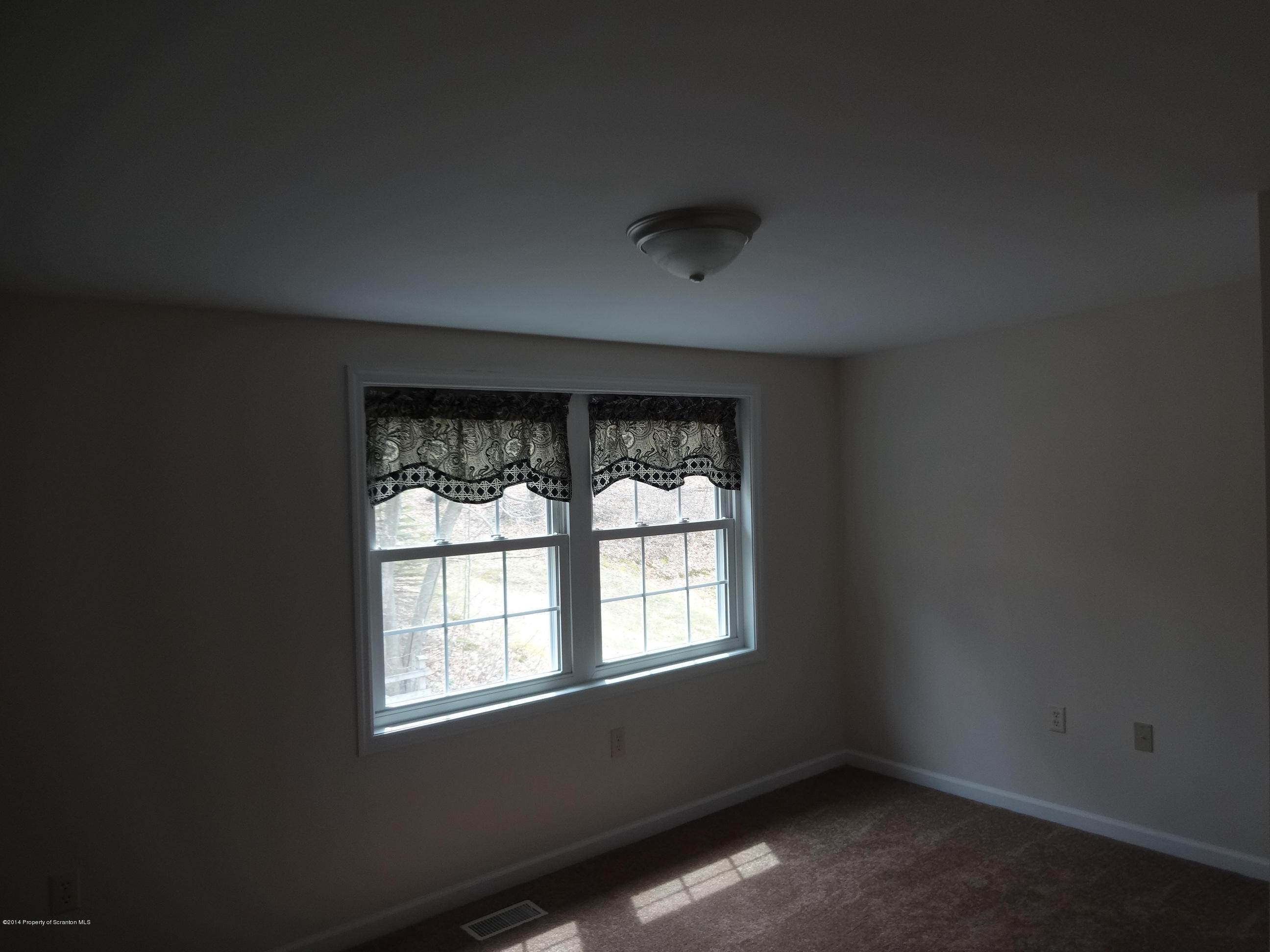 19 Sunset Road Moscow, PA 18444 - Photo 13 of 33 Gallery Image 13