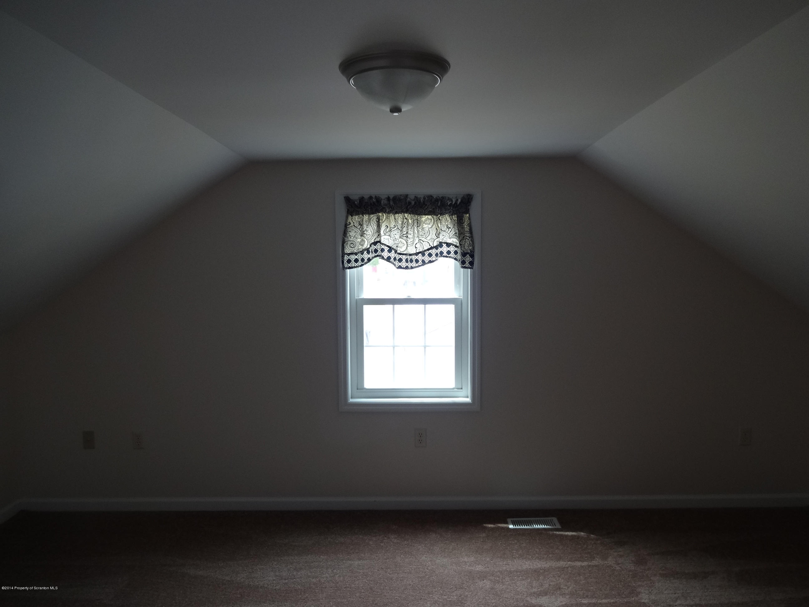 19 Sunset Road Moscow, PA 18444 - Photo 15 of 33 Gallery Image 15