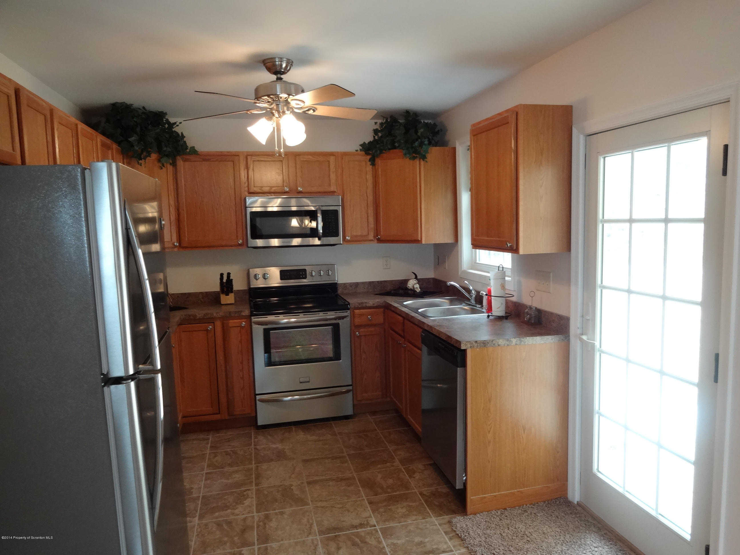 19 Sunset Road Moscow, PA 18444 - Photo 7 of 33 Gallery Image 7