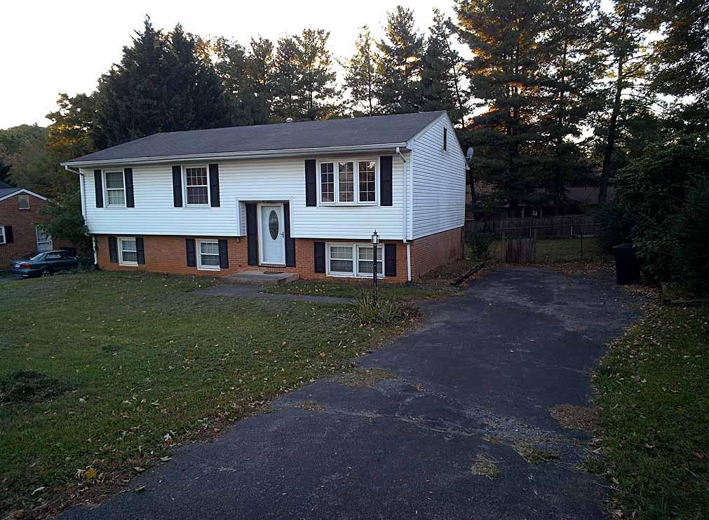 3743 Meadowlark Road Roanoke, VA 24018 - Photo 21 of 24 Bedford_va_real_estate_012